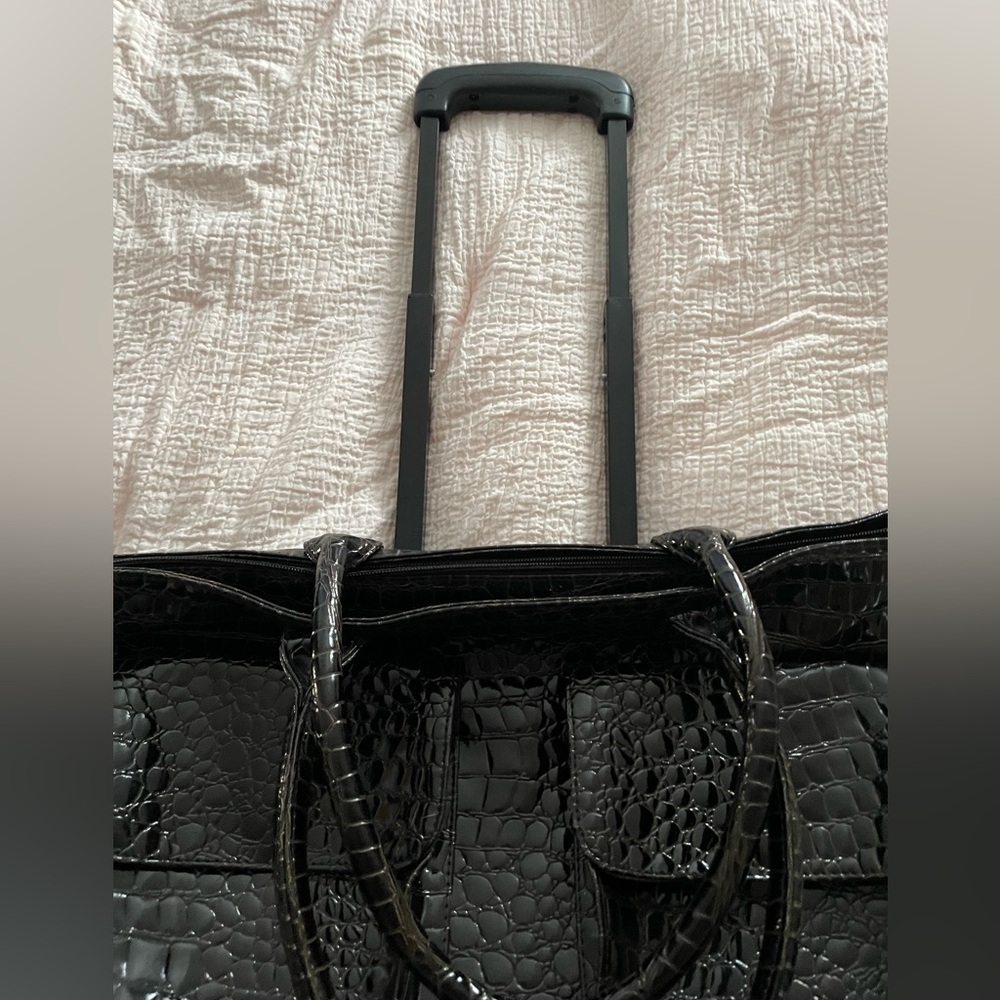 Toss 19 1/2” rolling travel bag - faux alligator - black/brown